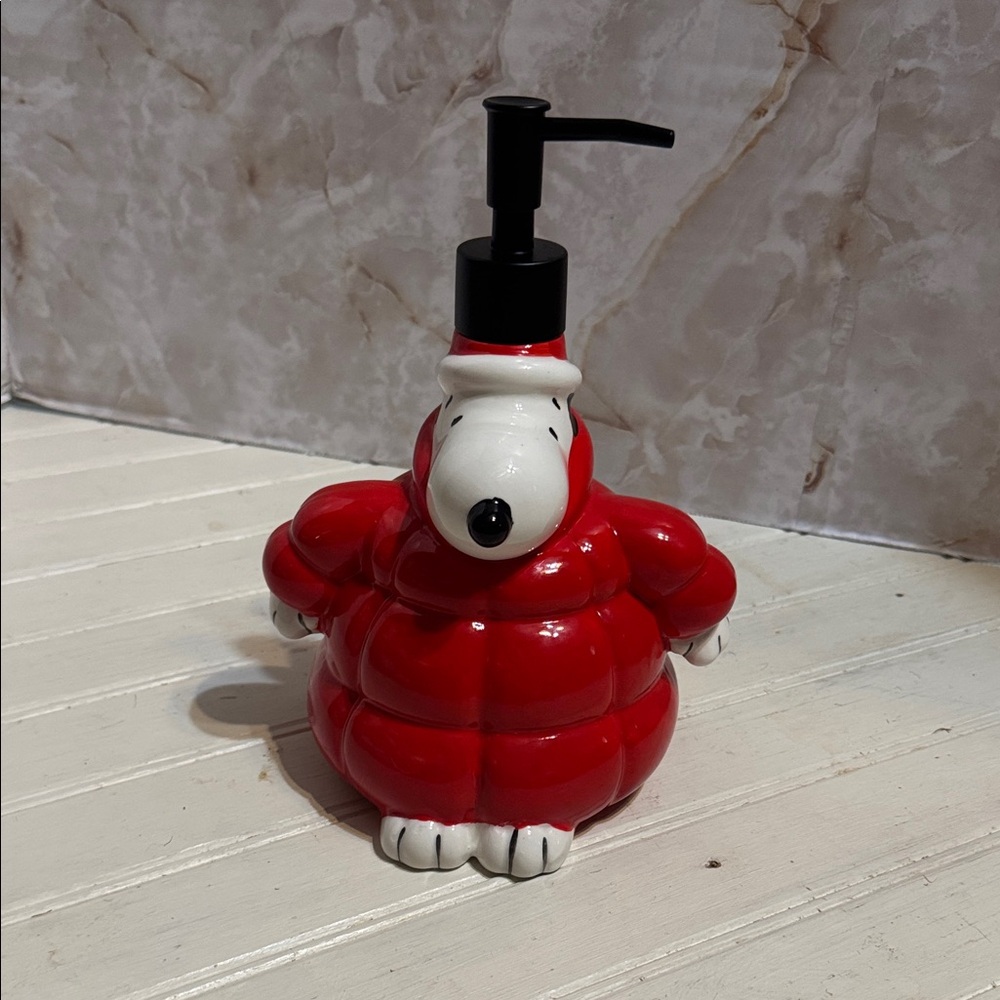 Peanuts :Snoopy wearing red puffy jacket soap Dispenser